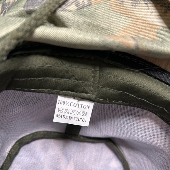 Ripped - Picture 7 of 7